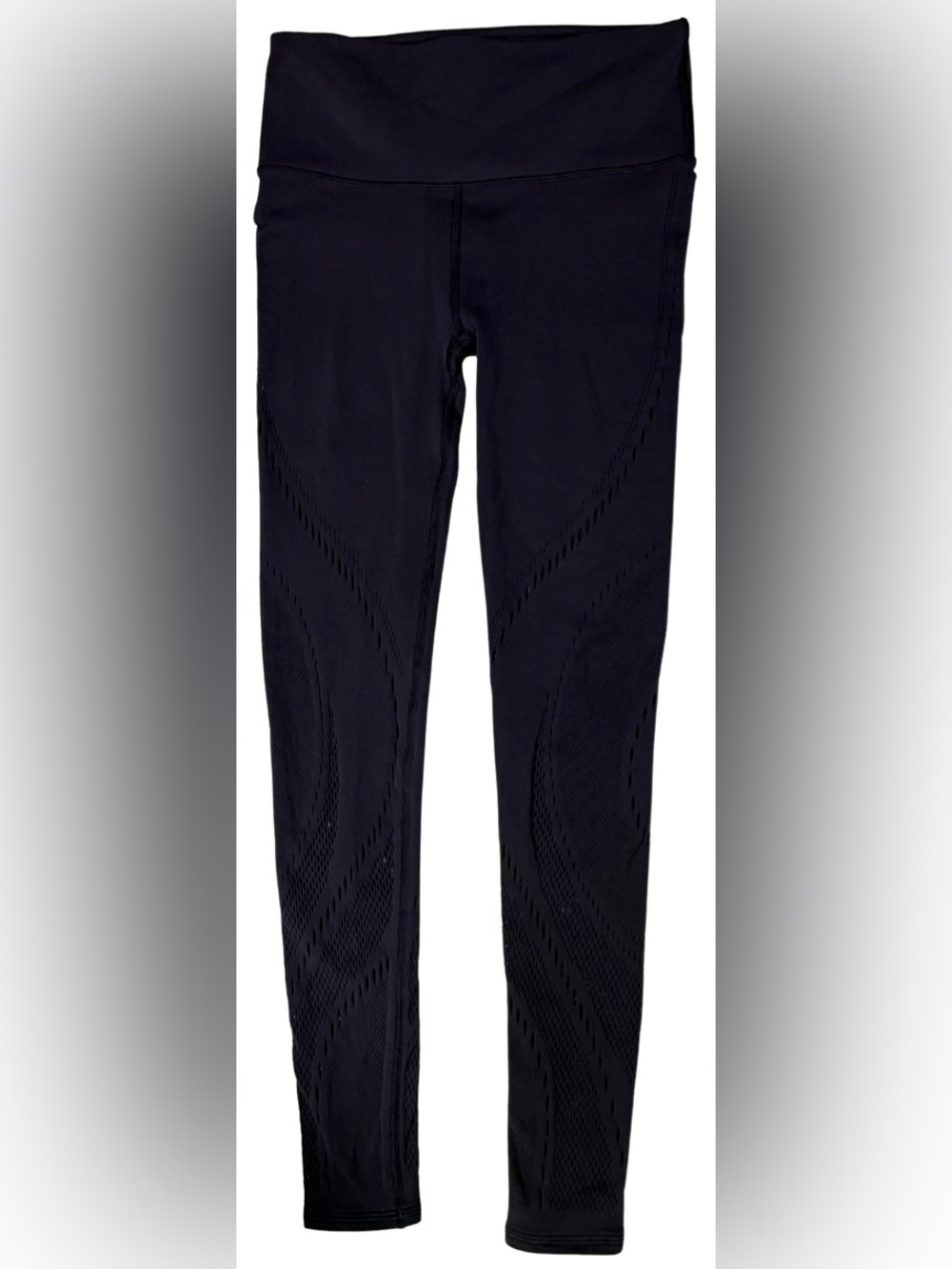 Lululemon women’s leggings, size 6, in a deep purple/plum
